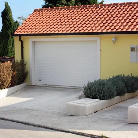 Appartement With A Parking Space Bol, Brac - 5642