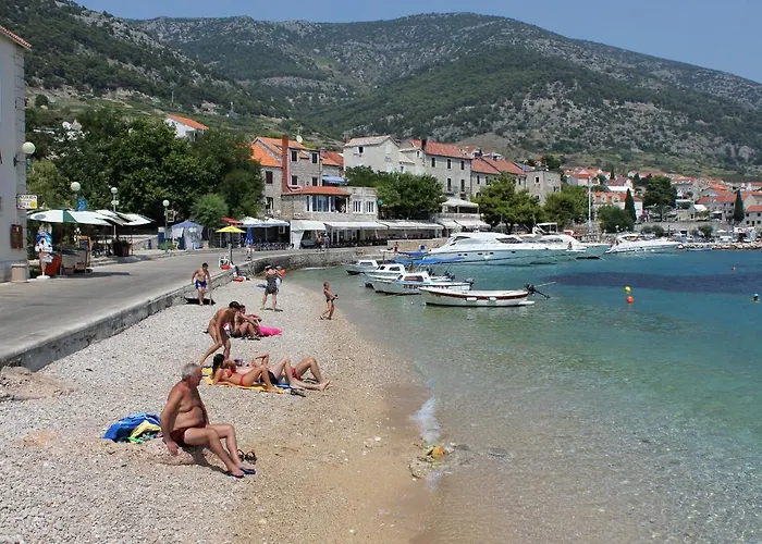 شقة With A Parking Space Bol, Brac - 5642 *