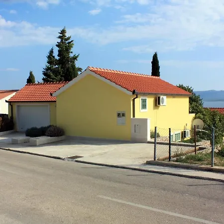 Διαμέρισμα With A Parking Space Bol, Brac - 5642 Μπολ